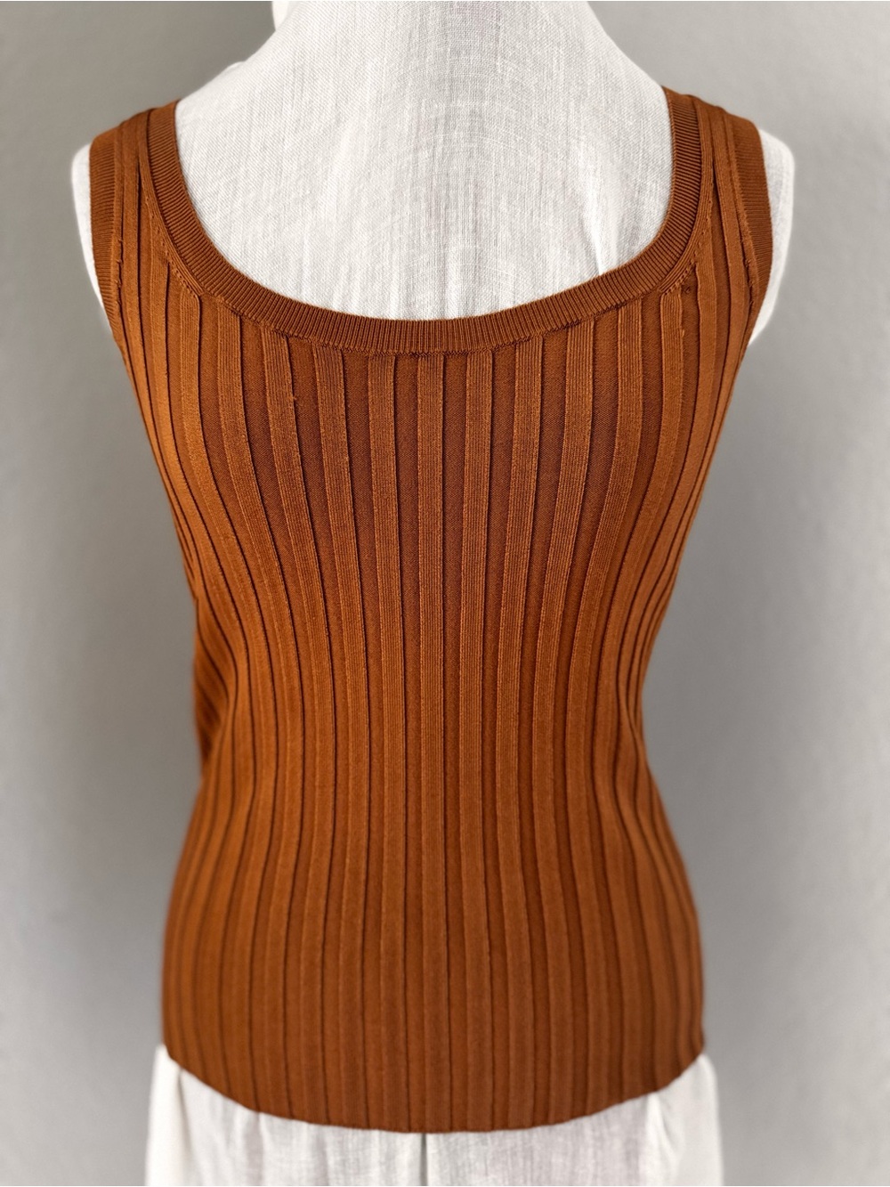 Veronica Beard Ribbed Tank in warm brown, minimalist quiet luxury old money